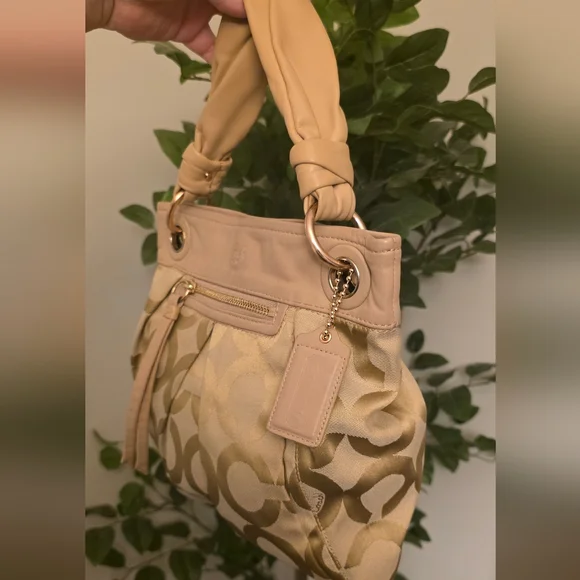 Coach Signature Parker Shoulder Bag 13420 - Picture 3 of 8